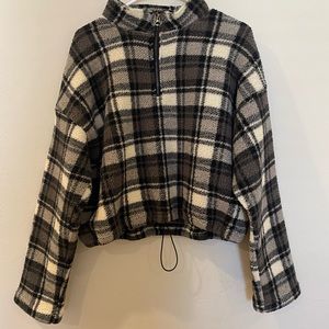 Women’s cropped sweater | size medium